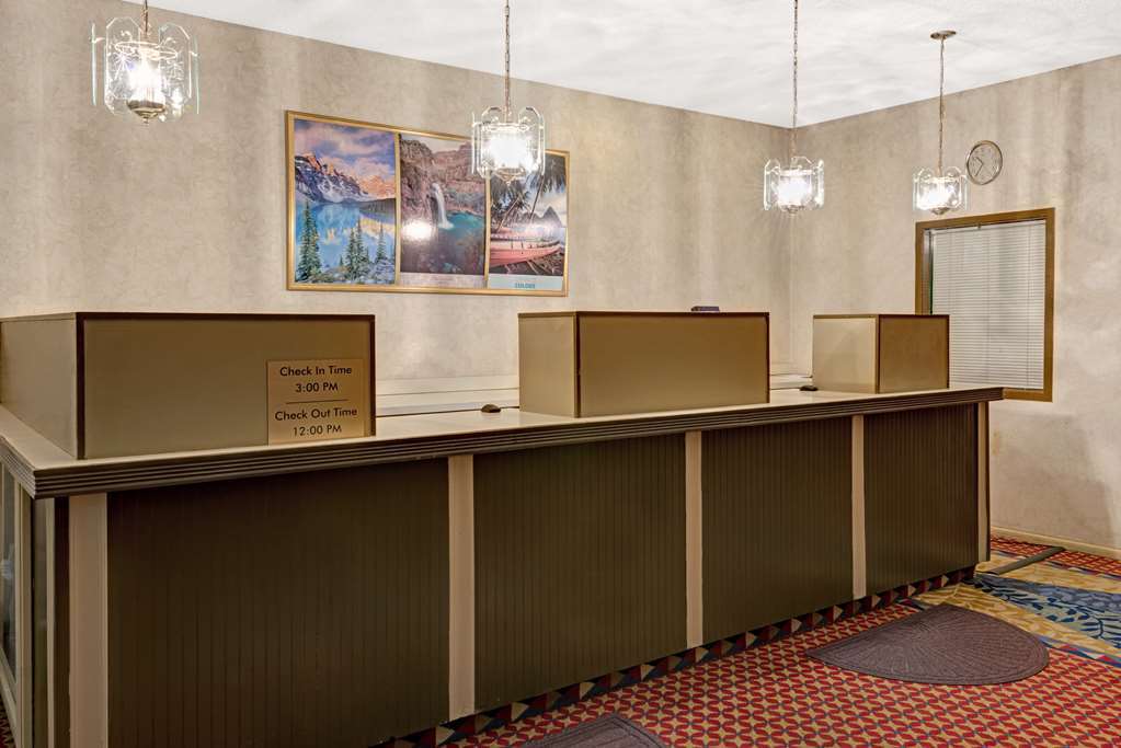 Travelodge By Wyndham Laramie Interior photo